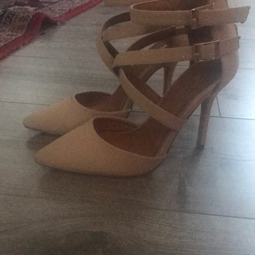 Gorgeous nude heels